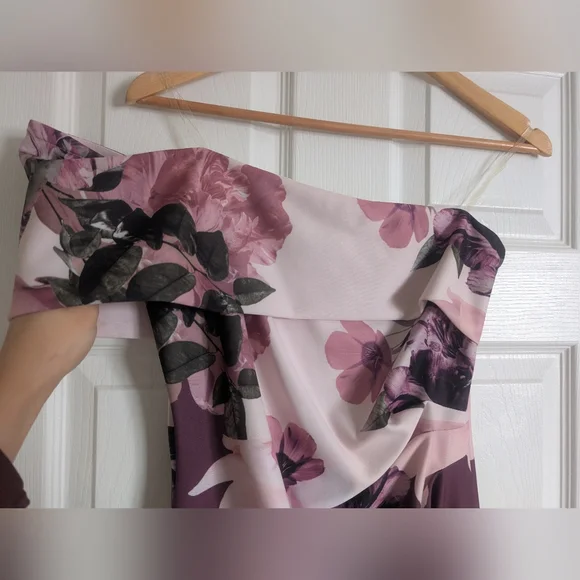Le Chateau One Shoulder Floral Dress in Pink and Purple - Picture 3 of 11
